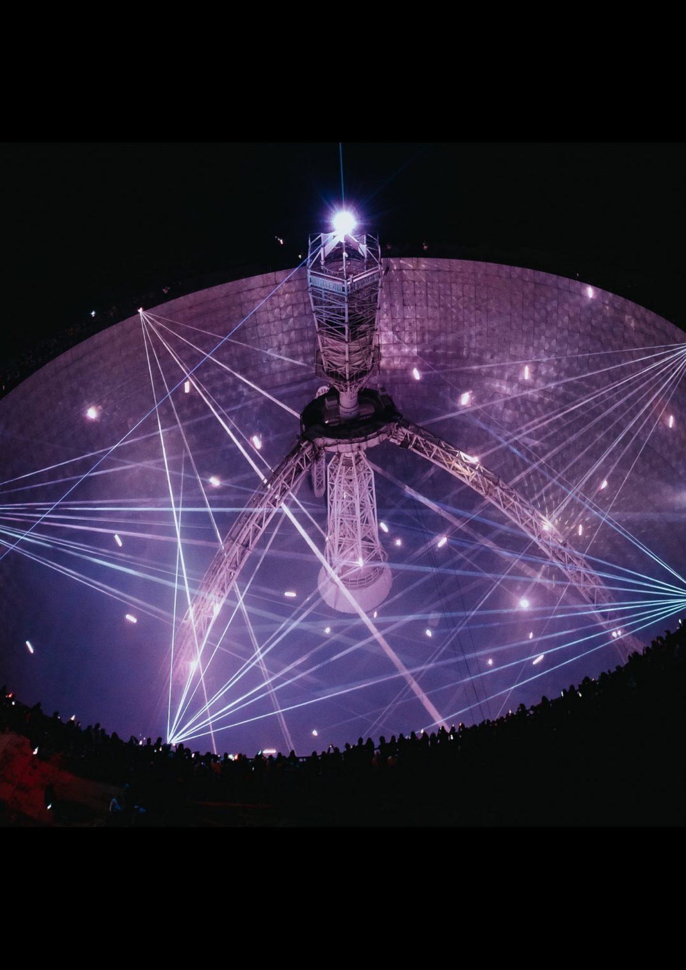 Laser array rig in show state